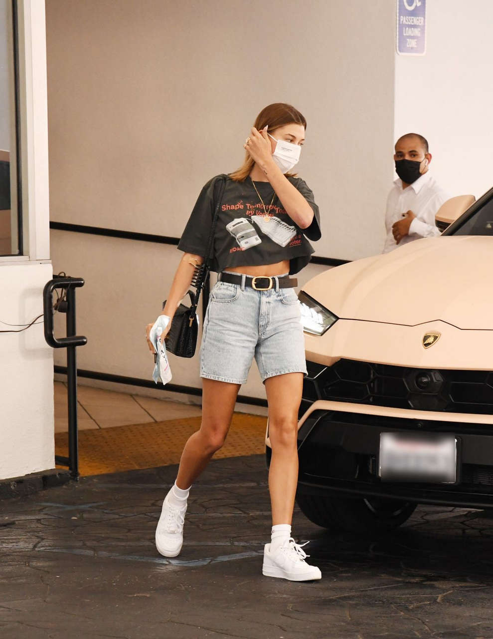 Hailey Bieber Out About Los Angeles