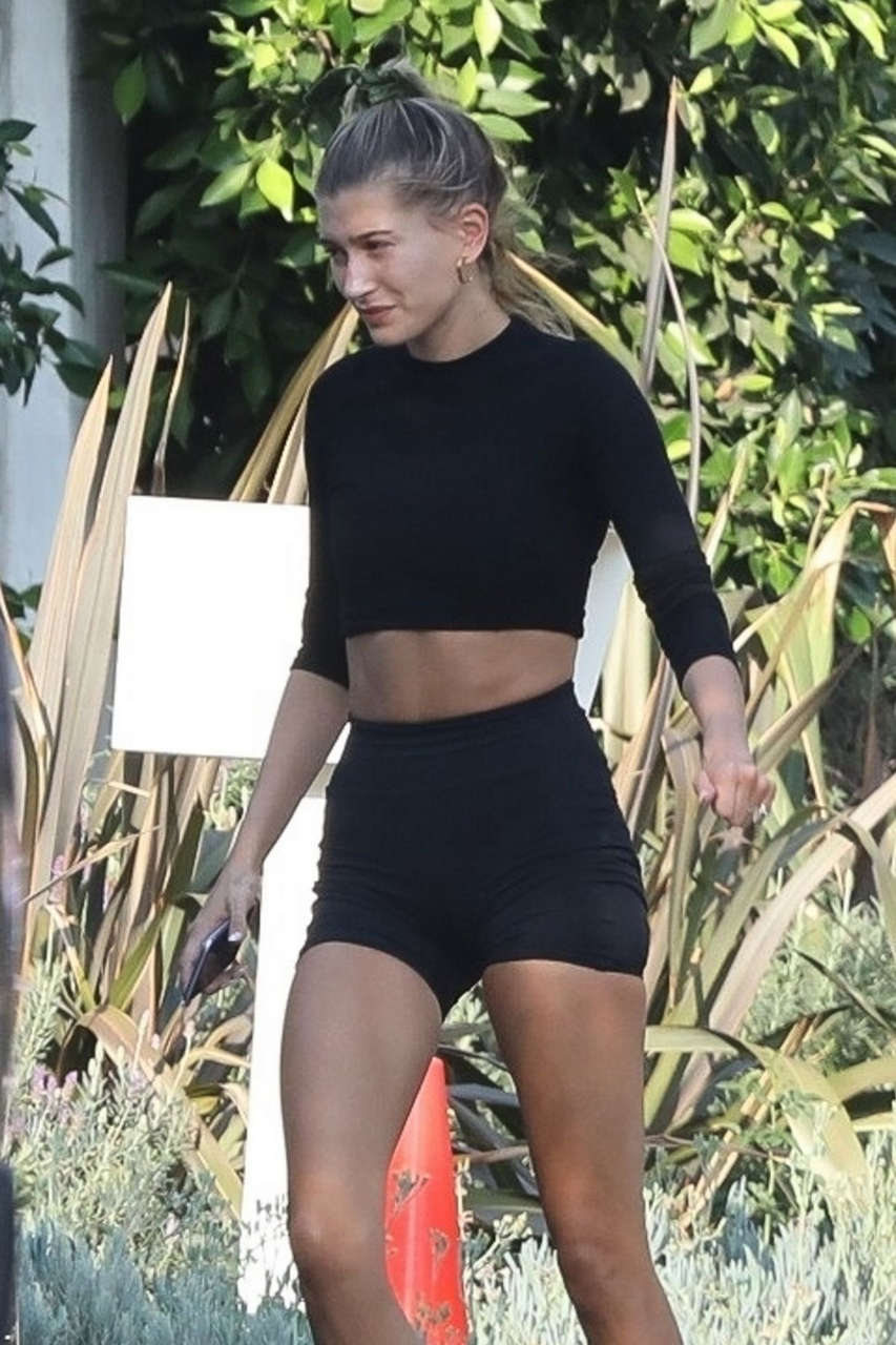 Hailey Bieber Out Early Morning Workout Session Beverly Hills