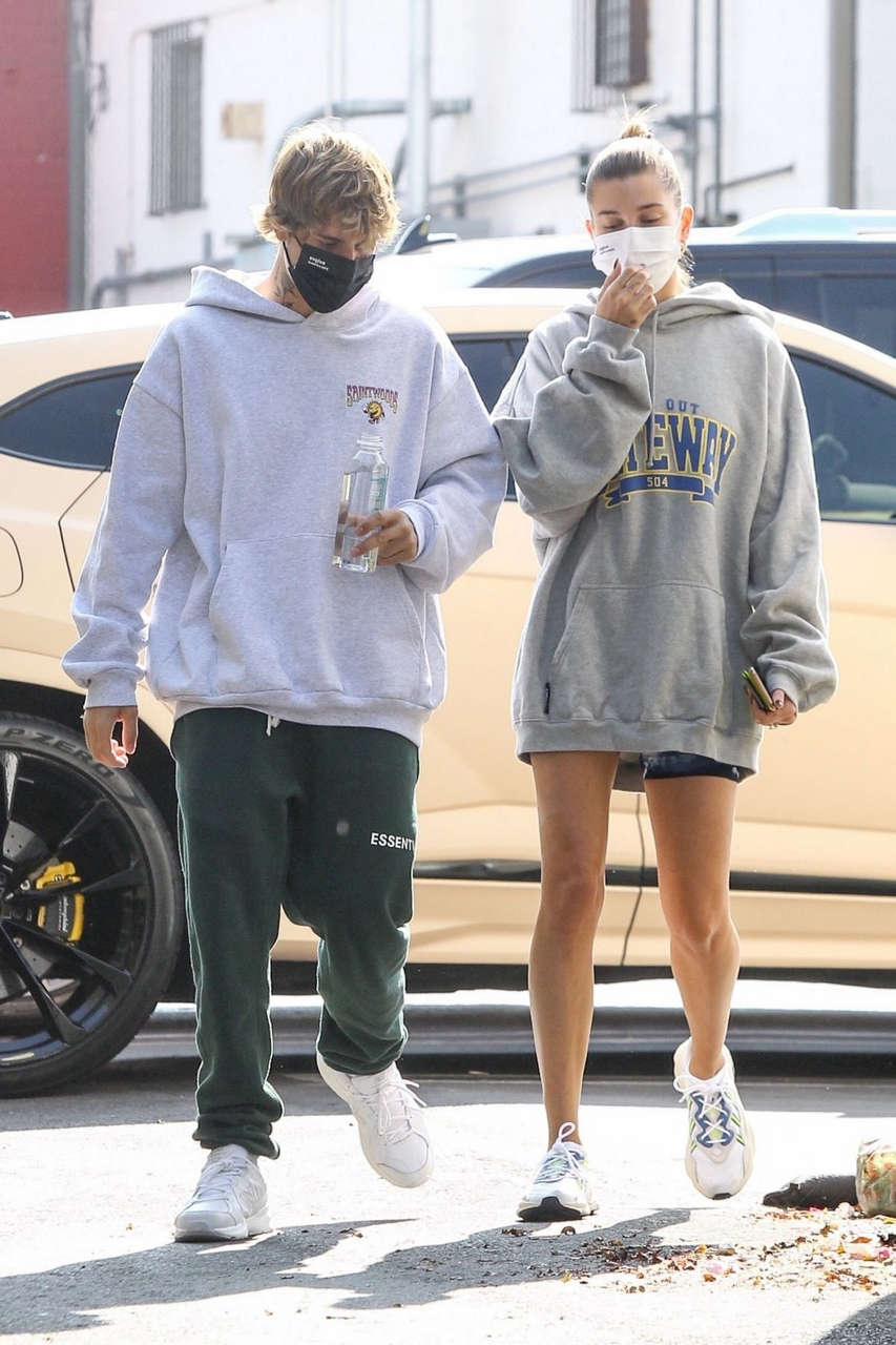 Hailey Justin Bieber Out For Breakfast After Workout West Hollywood