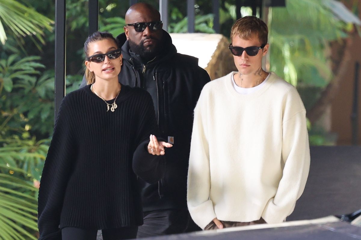 Hailey Justin Biieber Out For Brunch Bel Air Hotel