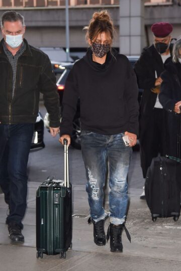 Halle Berry Arrives Jfk Airport New York