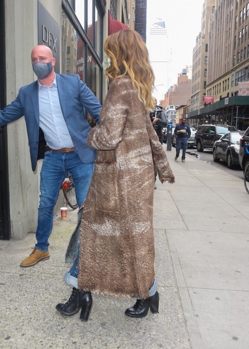 Halle Berry Out About New York