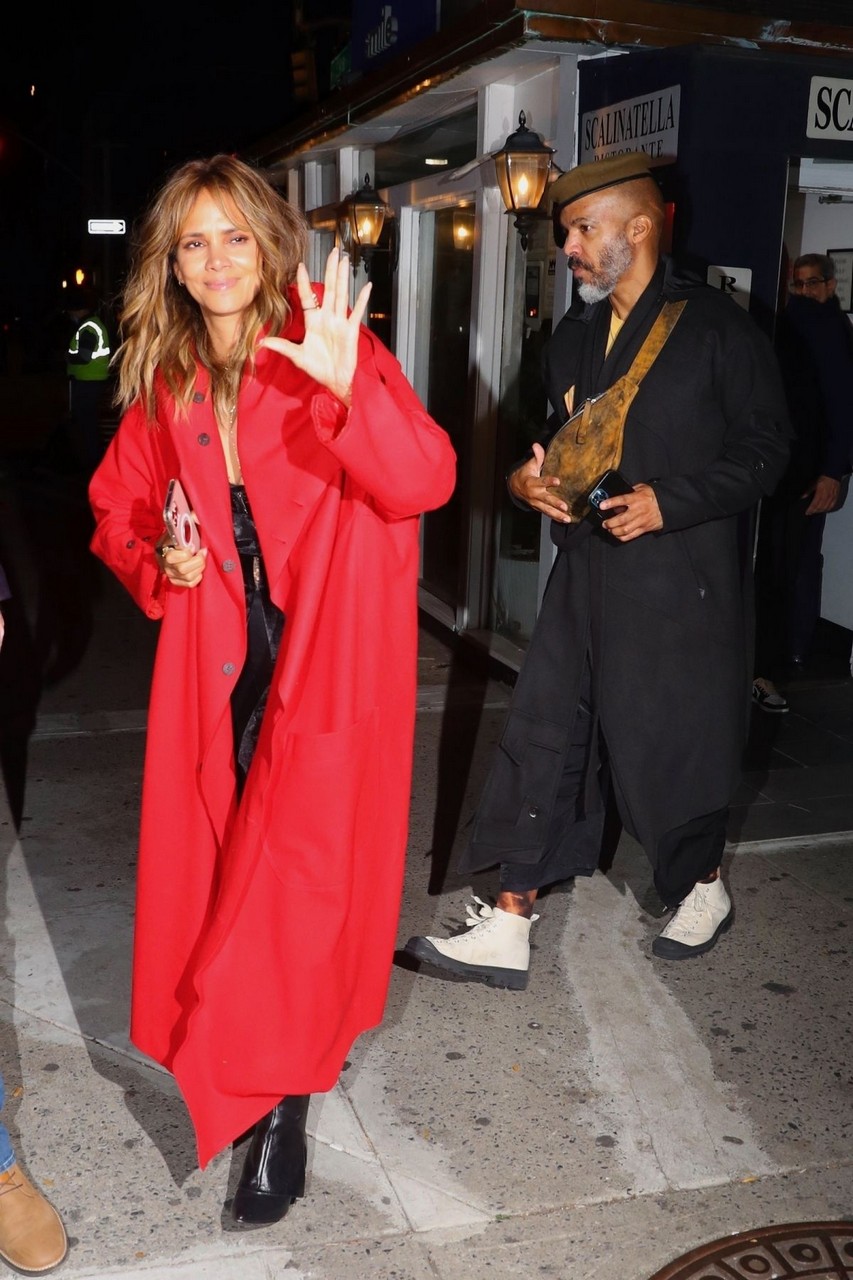 Halle Berry Van Hunt Out For Dinner New York