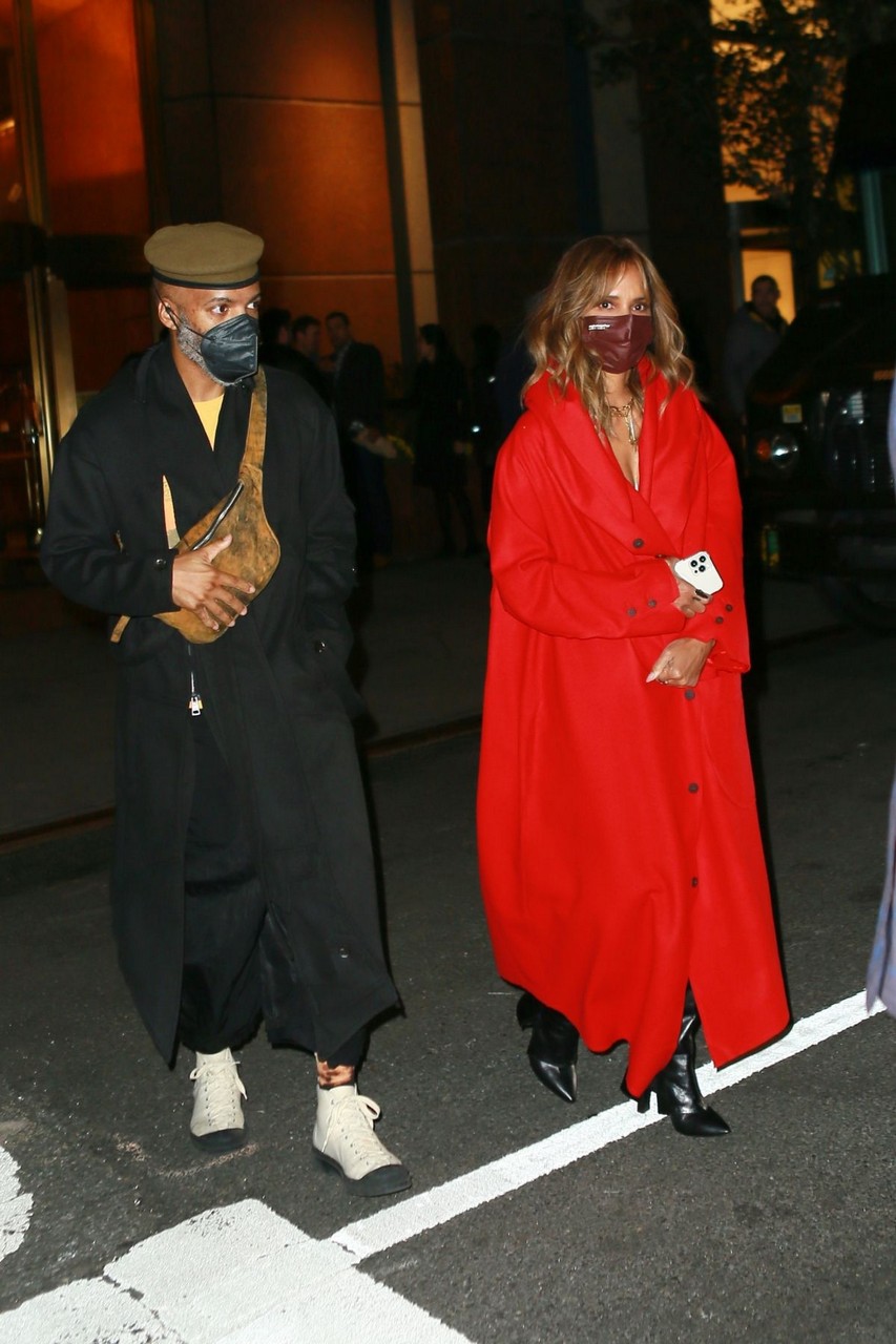Halle Berry Van Hunt Out For Dinner New York