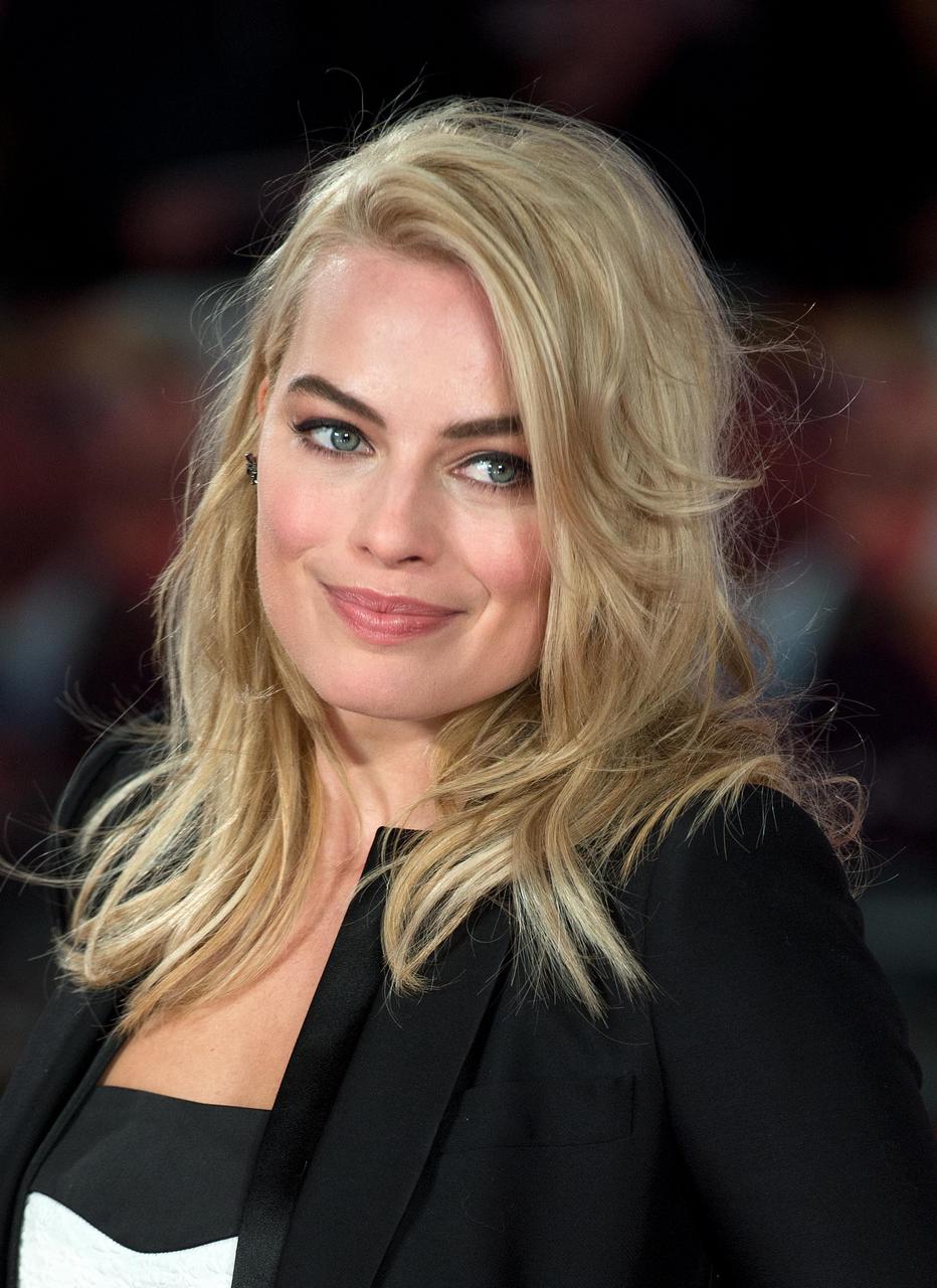 Happy Birthday To Margot Robbie Hot