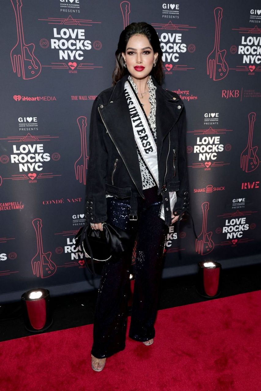 Harnaaz Sandhu 6th Annual Love Rocks Nyc Benefit Concert For God S Love We Deliver New York