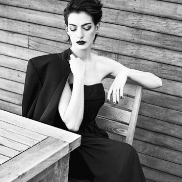 Hathawaydaily Anne Hathaway In The November