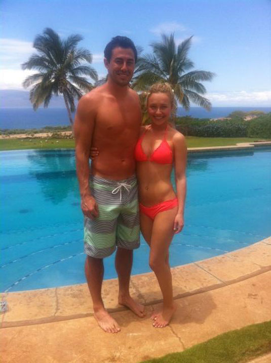 Hayden Panettiere Bikini Pool Hawaii