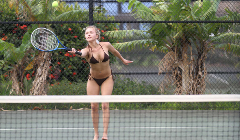Hayden Panettiere Bikni Candids Playing Tennis Basketball Hawaii (14 photos)