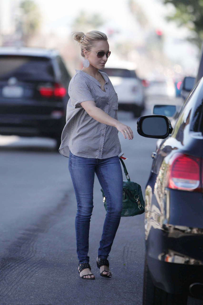 Hayden Panettiere Jeans Out About Van Nuys
