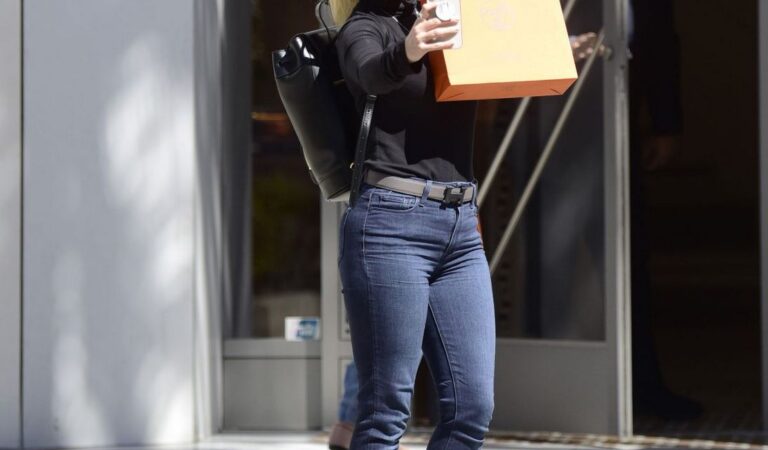 Heidi Montag Shopping Hermes Store Beverly Hills (10 photos)