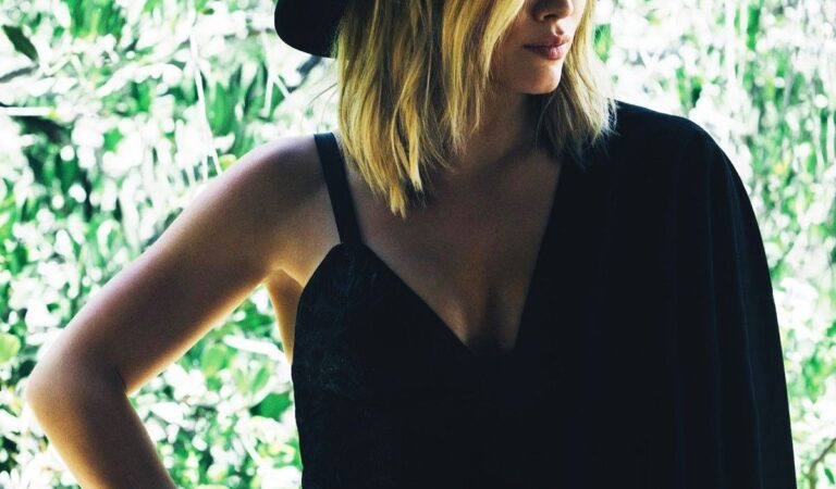 Hilary Duff Harper Smith Photoshoot For Chasing Sun (5 photos)
