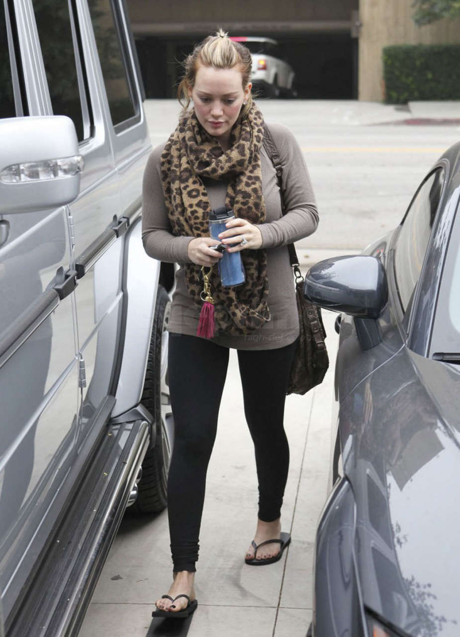 Hilary Duff Heading To Gym