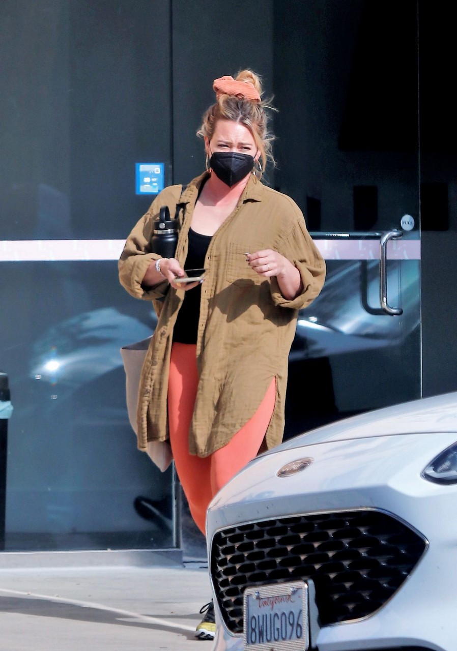 Hilary Duff Leaves Salon Los Angeles