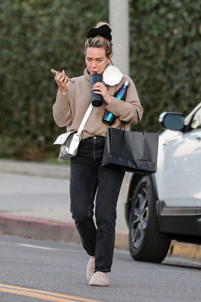 Hilary Duff Out About Beverly Hills