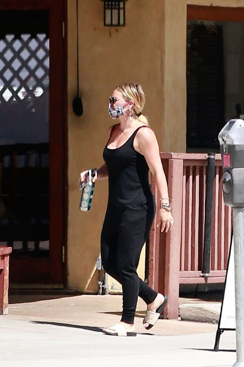 Hilary Duff Out About Studio City