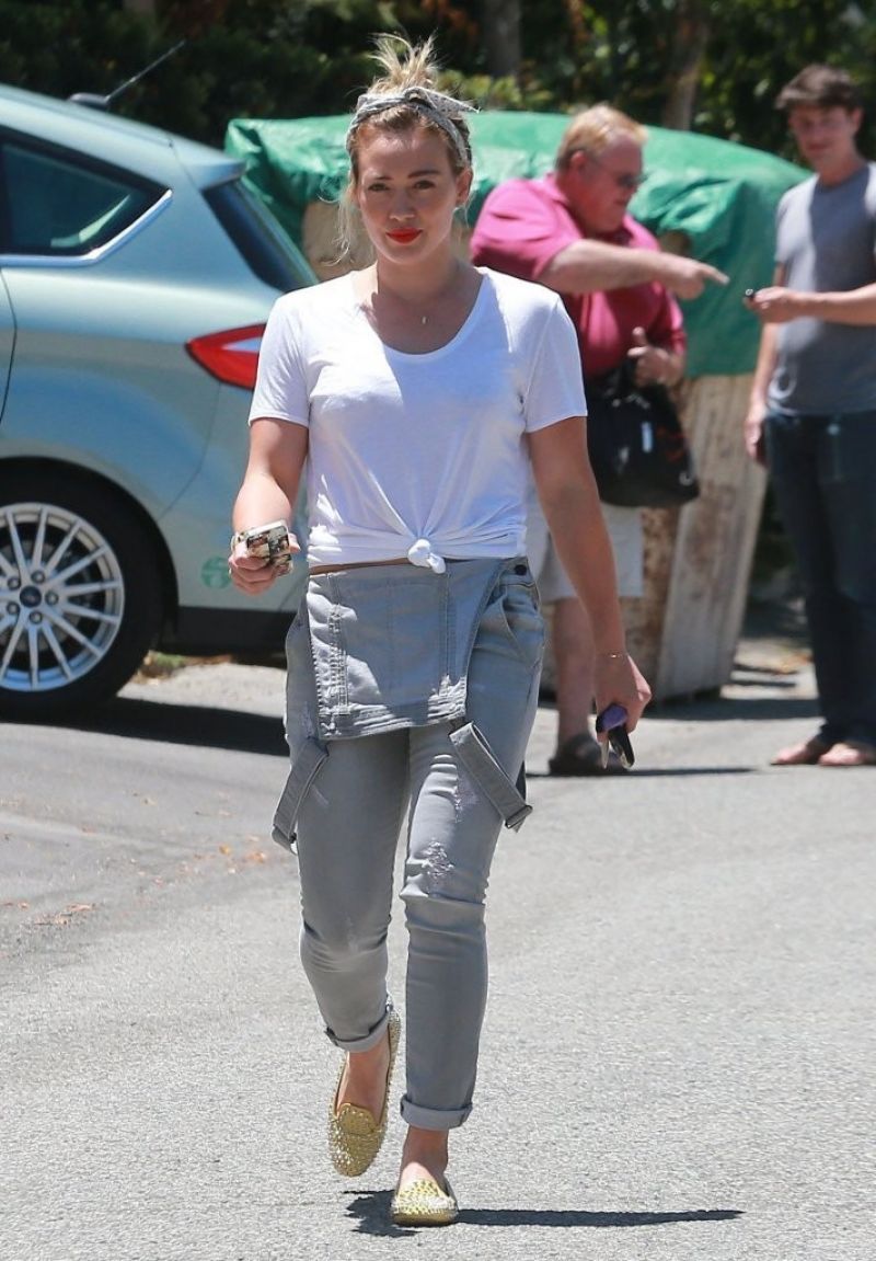 Hilary Duff Out About Studio City