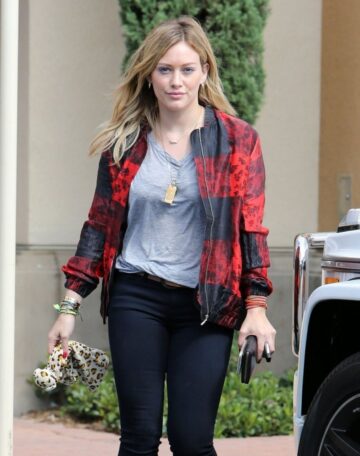 Hilary Duff Out For Lunch Los Angeles