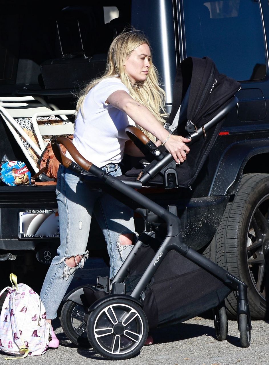 Hilary Duff Out Park Los Angeles