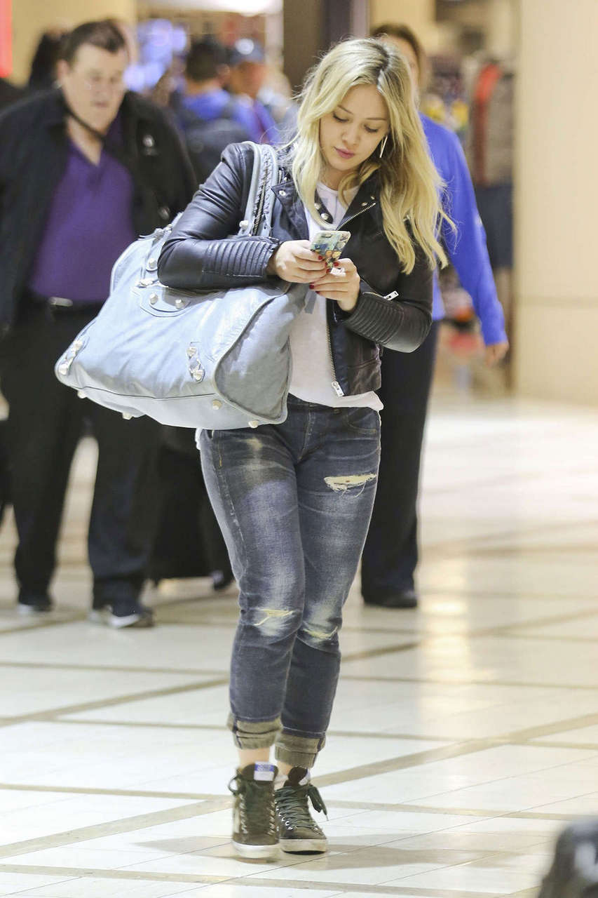 Hilary Duff Ripped Jeans Arrives Los Angeles International Airport