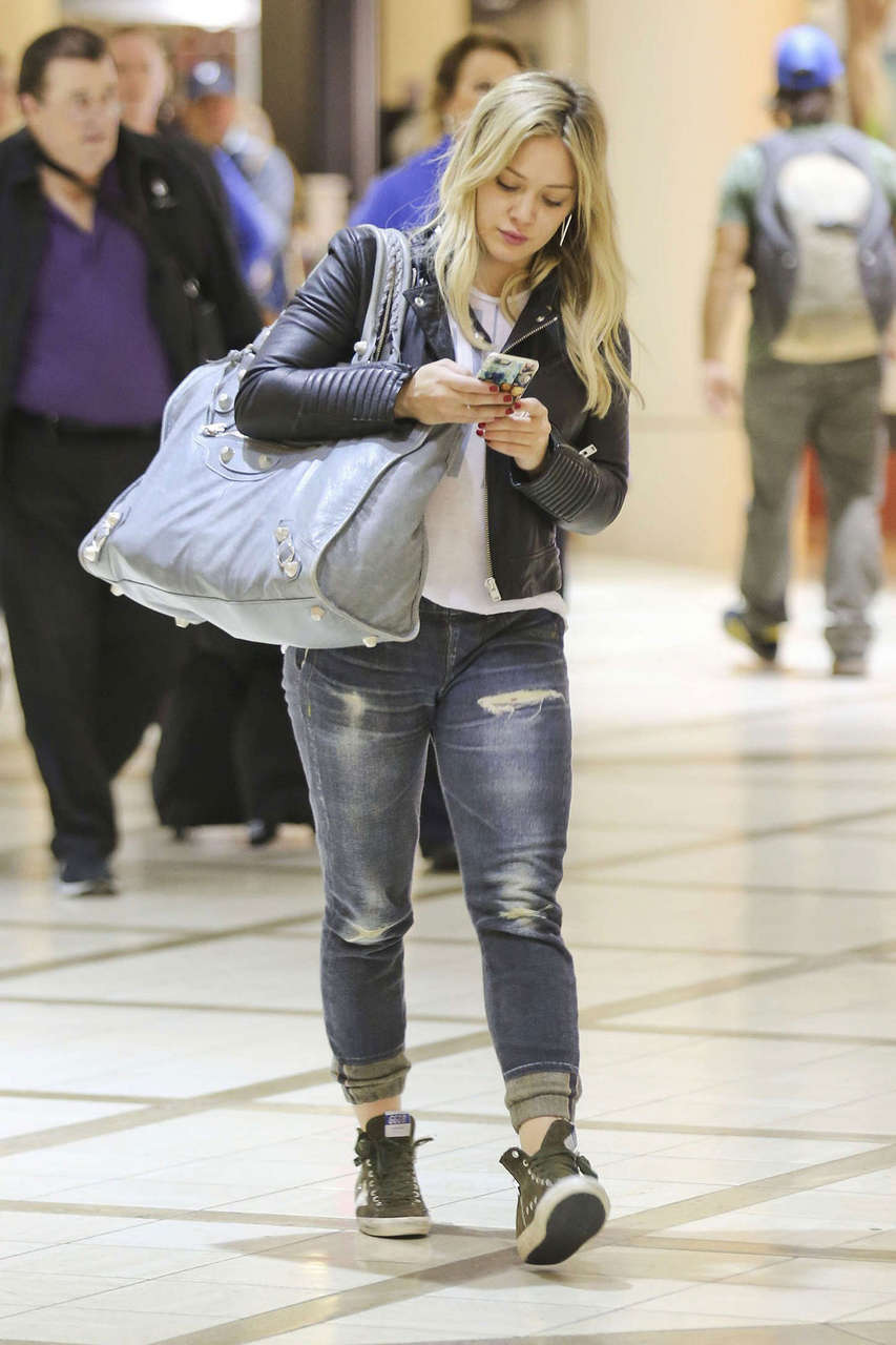 Hilary Duff Ripped Jeans Arrives Los Angeles International Airport
