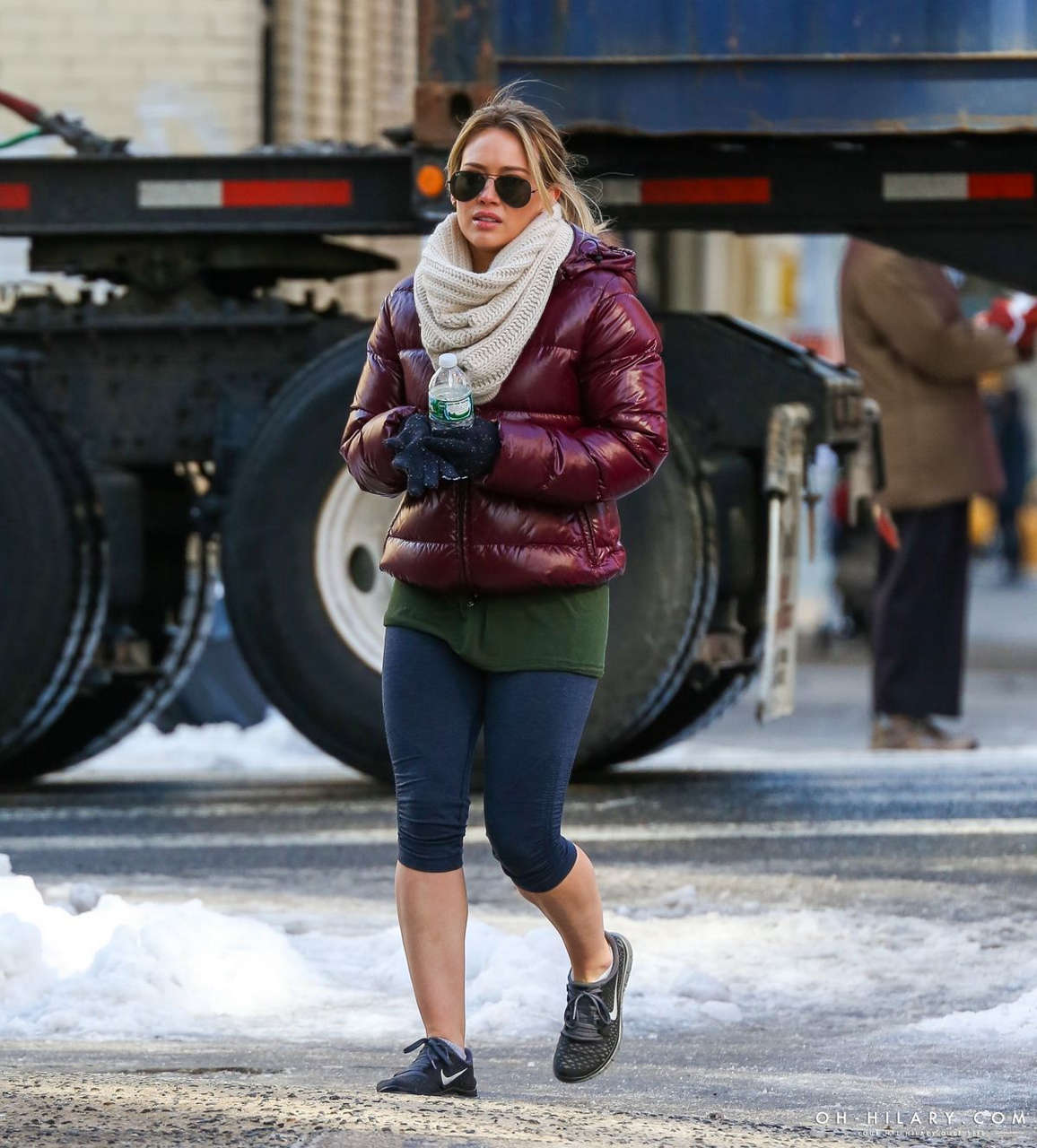 Hilary Duff Short Leggings Out New York