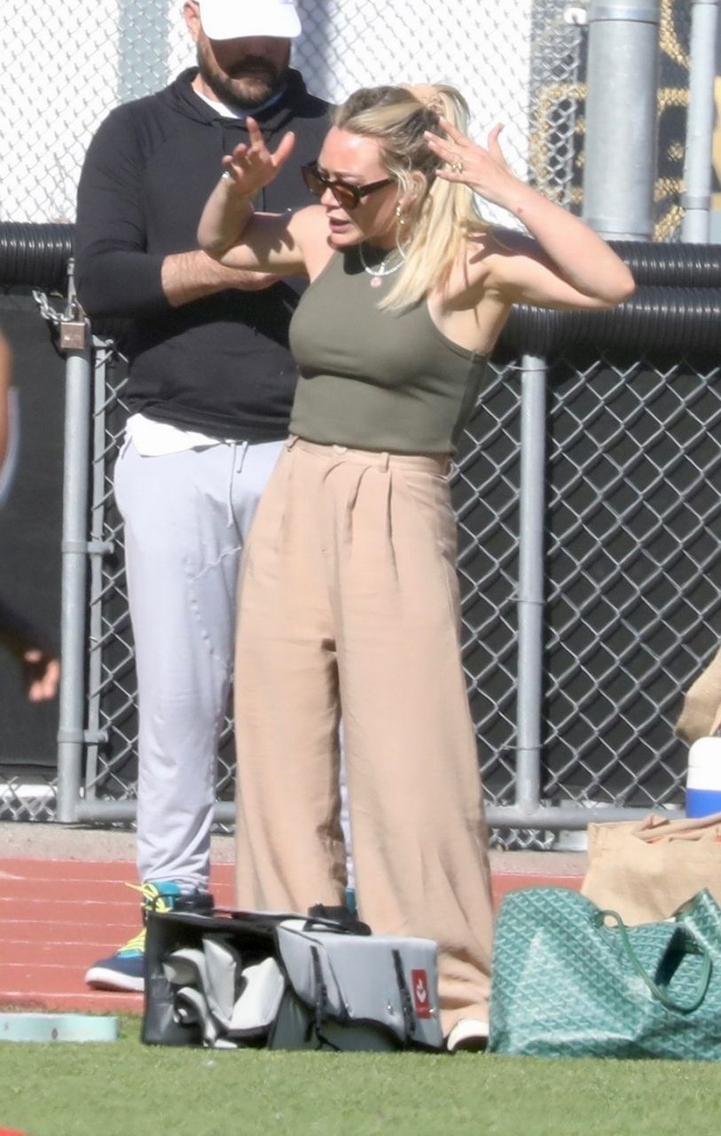 Hilary Duff Take Her Son To Play Football Los Angeles