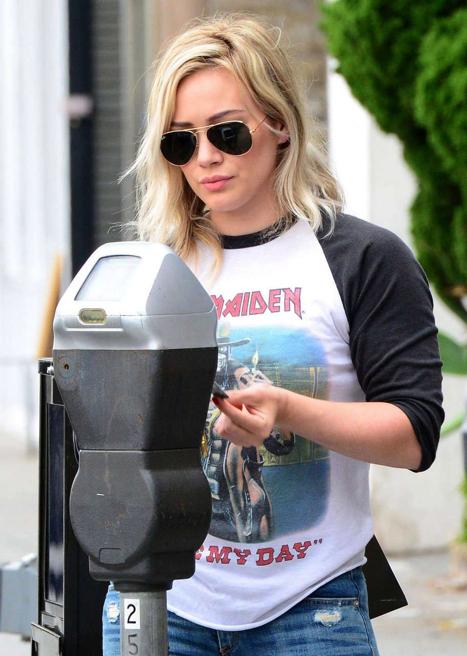 Hlary Duff Tight Jeans Out Beverly Hills