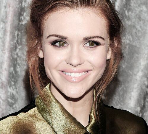 Holland Roden Iwmf Courage In Journalism (2 photos)