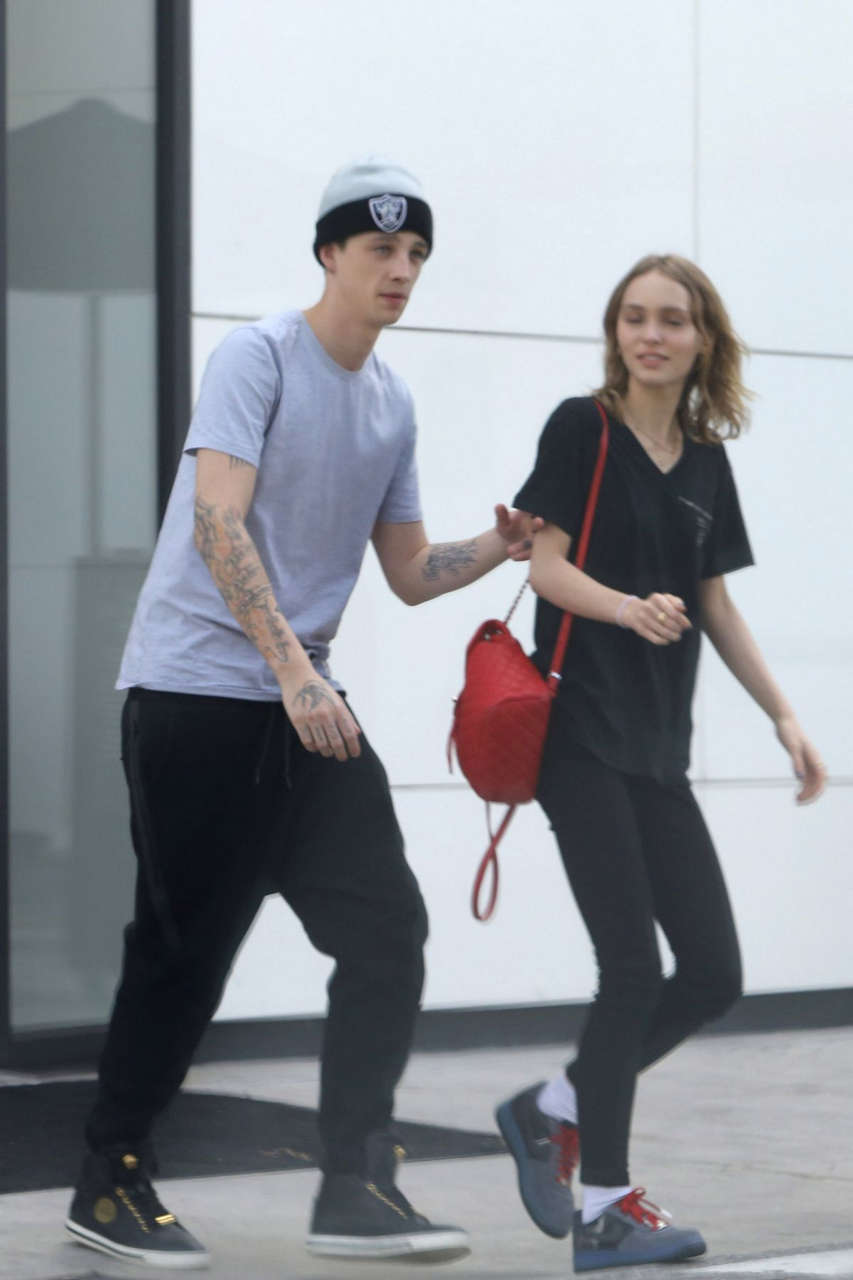 Http Starity Hu Forum Topik 533236 Lily Rose Depp Out Los Angeles June