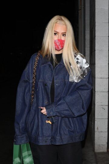 Iggy Azalea Out For Dinner Wally S Beverly Hills