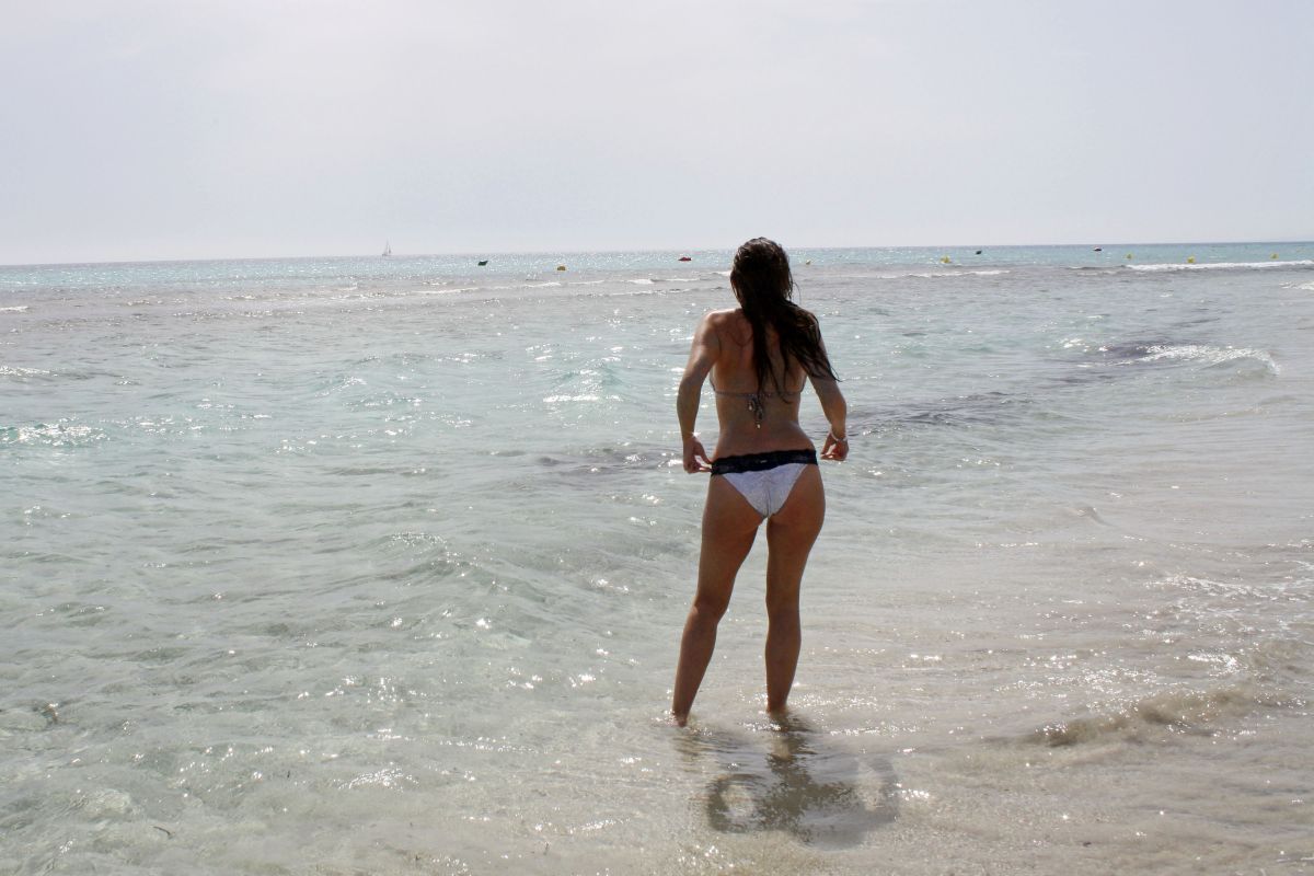 Imogen Thomas Bikini Beach Italy