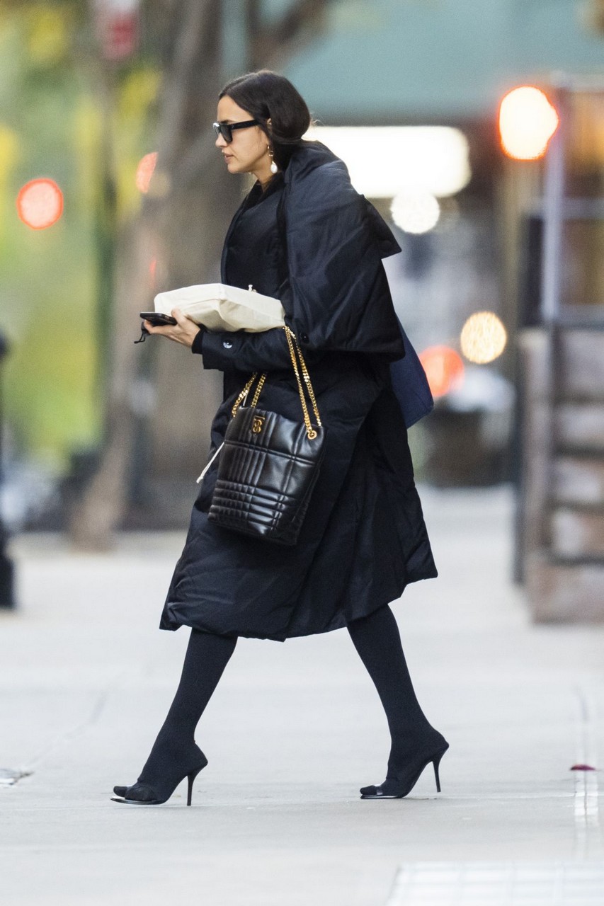 Irina Shayk Heading For Thanksgiving Dinner New York
