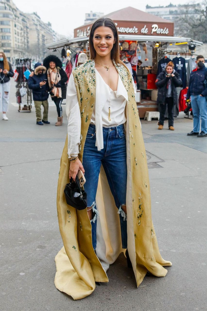 Iris Mittenaere Arrives Stephane Rolland Haute Couture 2022 Show Paris Fashion Week