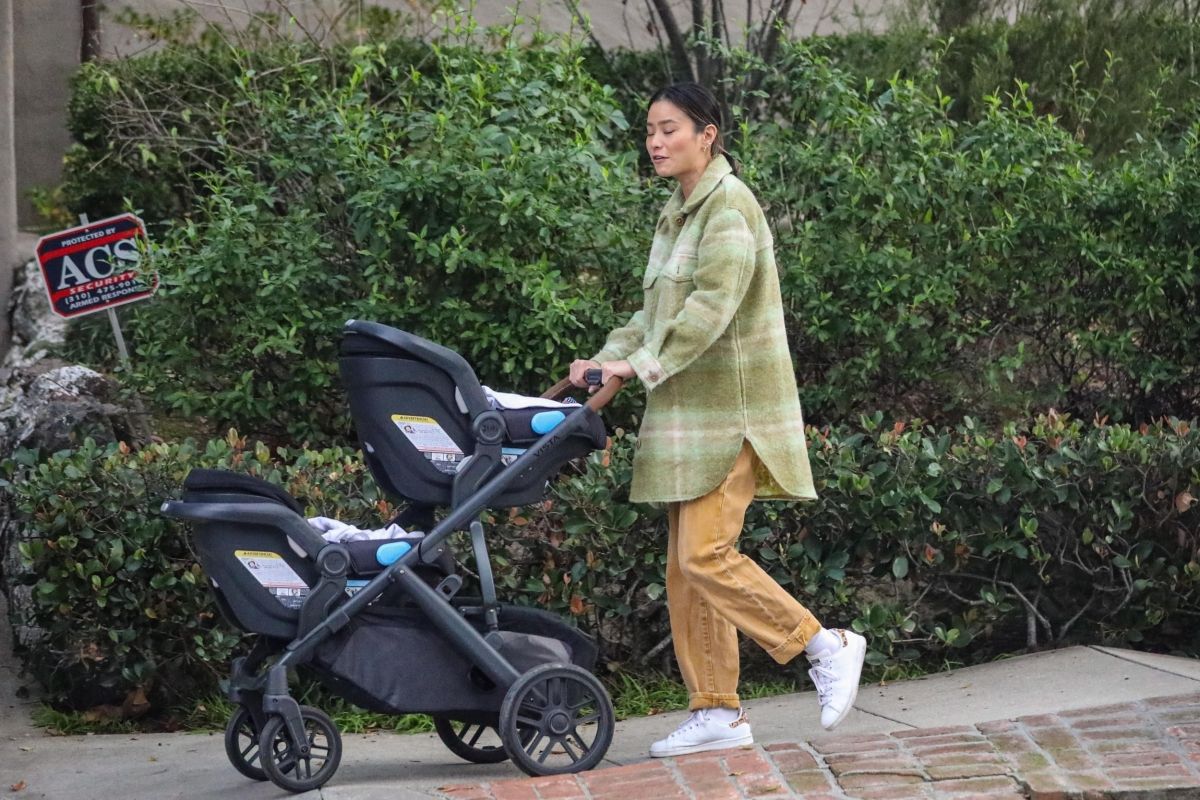 Jamie Chung Out With Her Babys Griffith Park Los Feliz