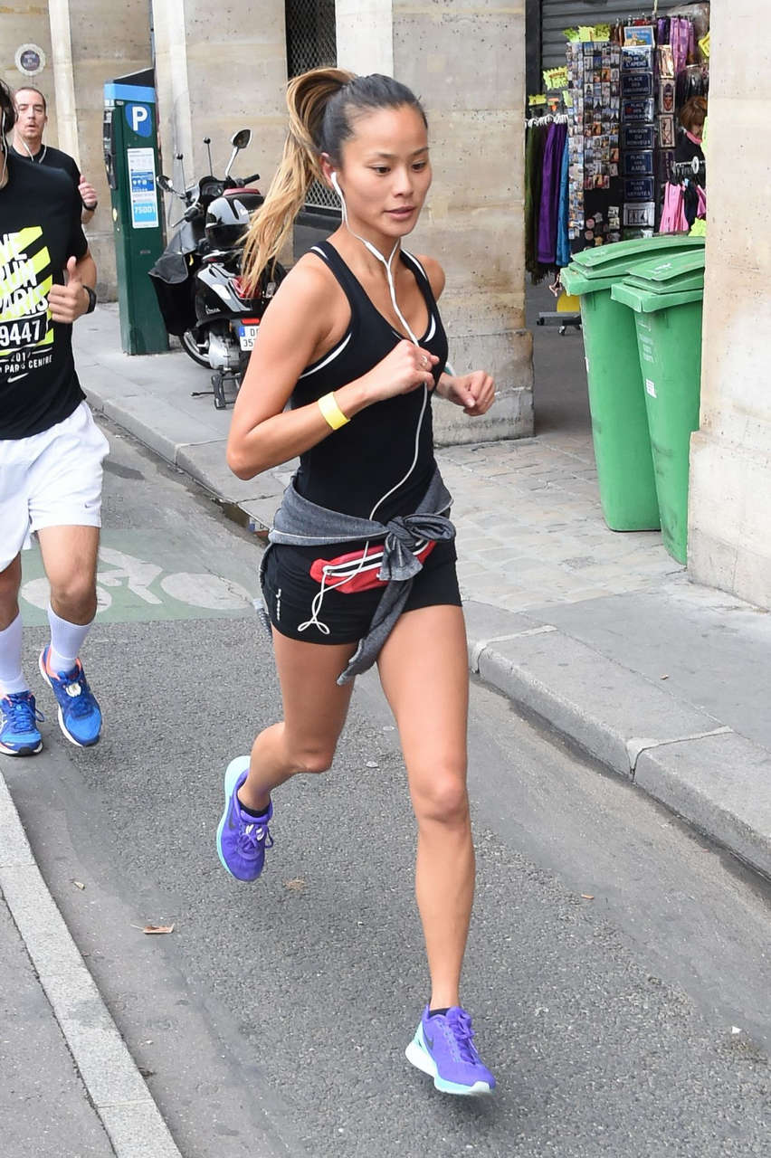 Jamie Chung Running Nike 10km Paris Centre Marathon