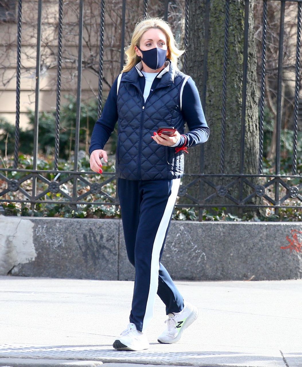 Jane Krakowski Out And About New York