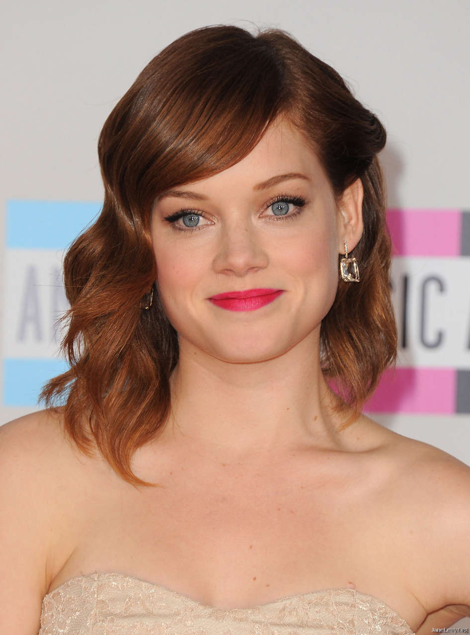Jane Levy 39th Annual American Music Awards Los Angeles