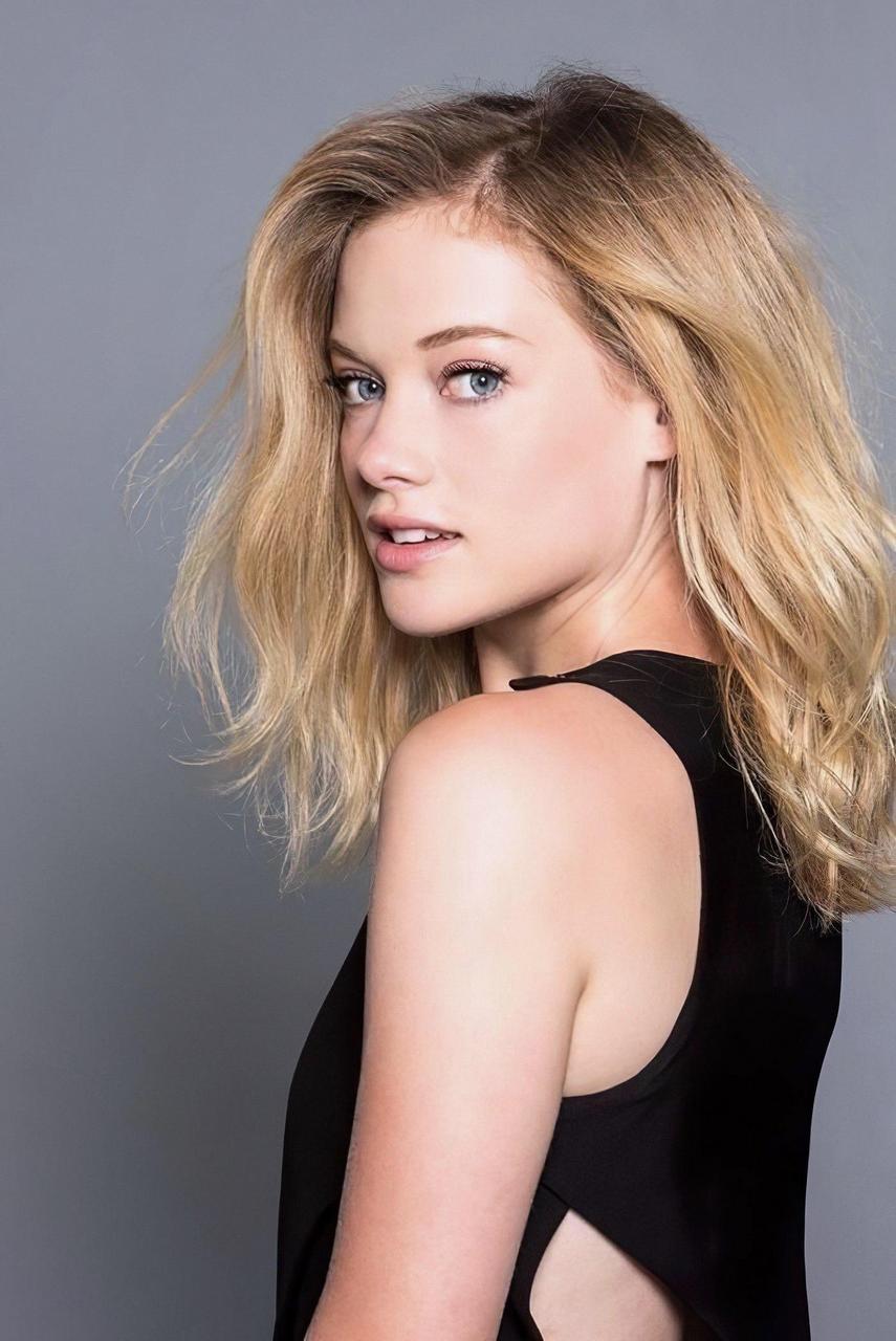 Jane Levy Hot