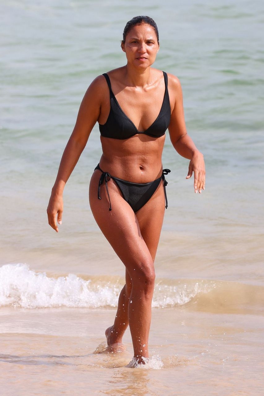 Janice Petersen Bikini Bondi Beach