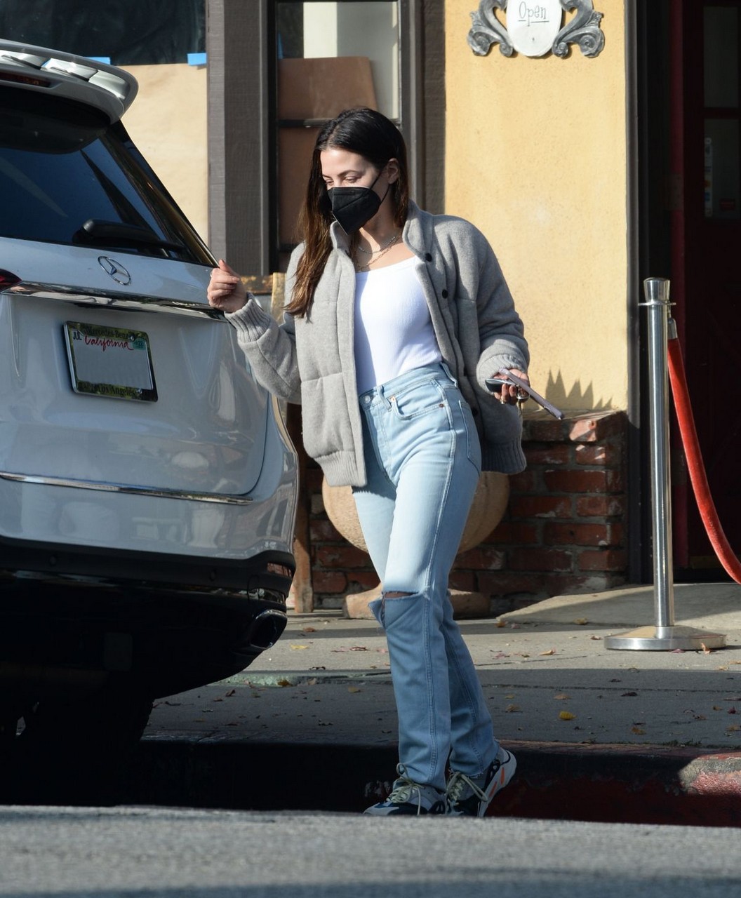 Jenna Dewan Out About Los Angeles
