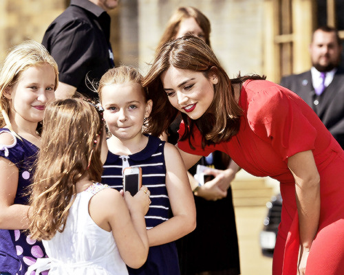 Jenna With Young Fans At The Doctor Who World