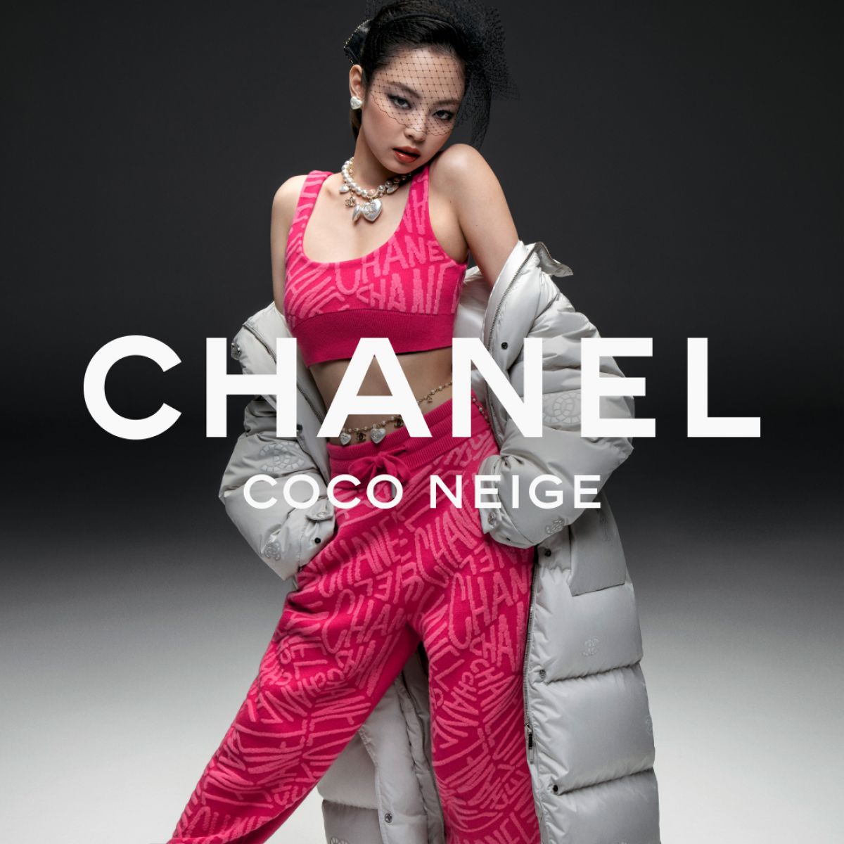 Jennie For Chanel S Coco Neige 2021 2022 Campaign