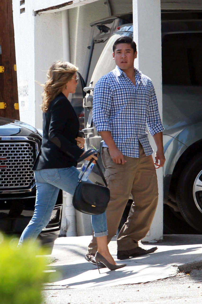 Jennifer Aniston Arrives Salon Beverly Hills