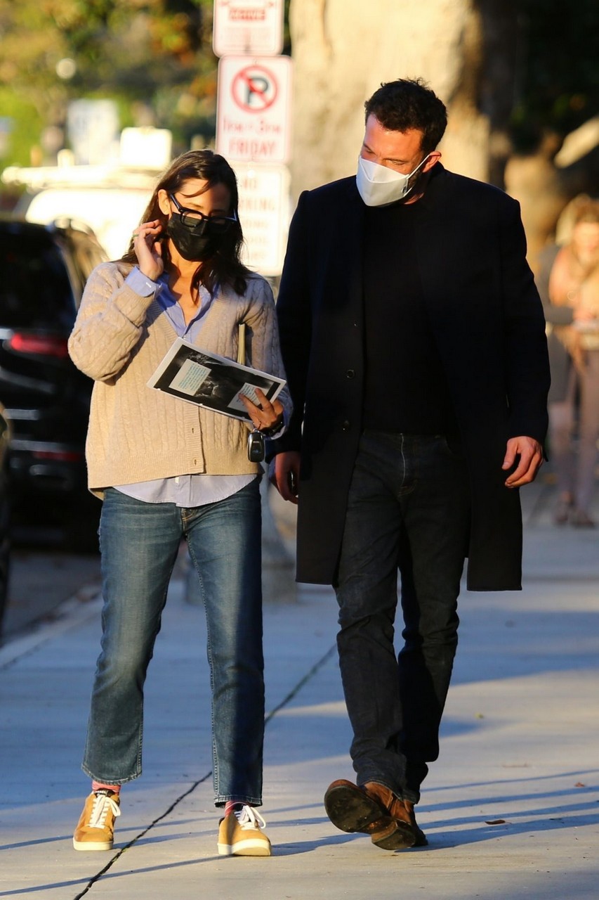 Jennifer Garner Ben Affleck Parent Meeting Their Kid S School Santa Monica