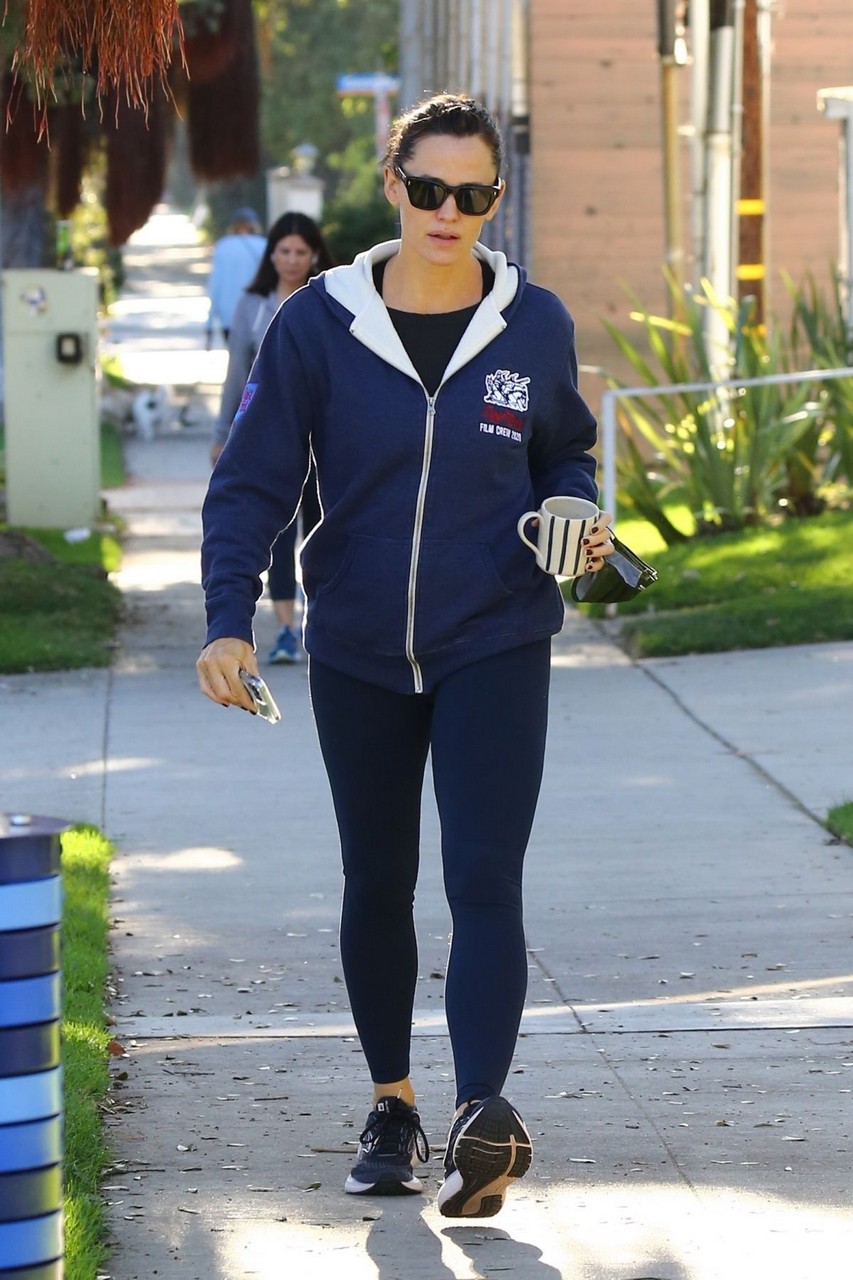 Jennifer Garner Out For Morning Walk With Friend Santa Monica