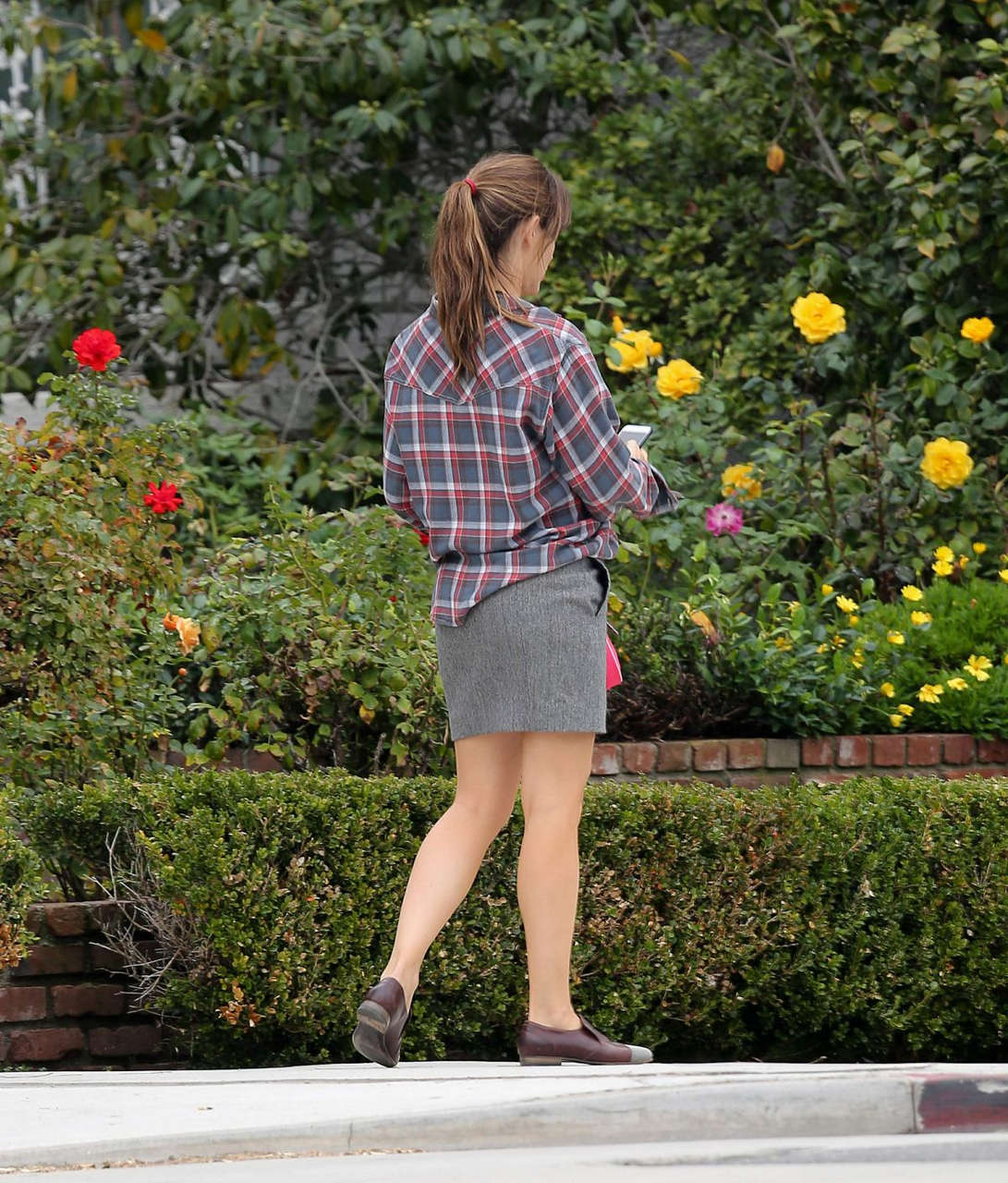 Jennifer Garner Skirt Out About Brentwood