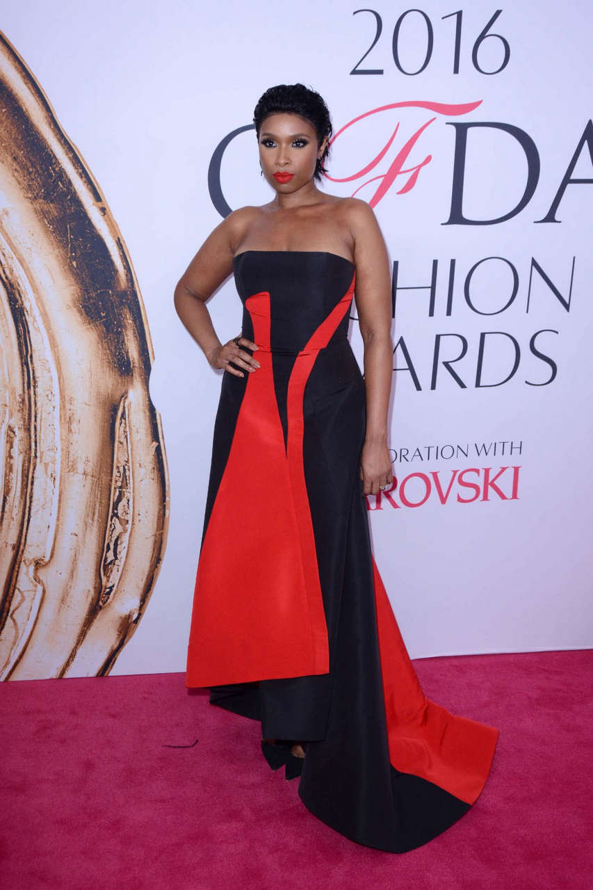 Jennifer Hudson Cfda Fashion Awards New York