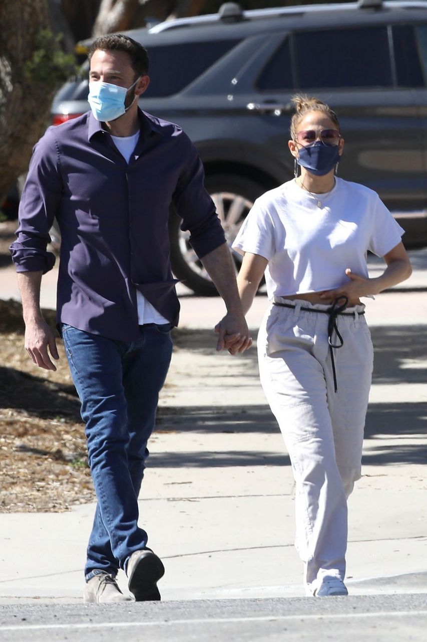 Jennifer Lopez And Ben Affleck Hold Hands Out Los Angeles