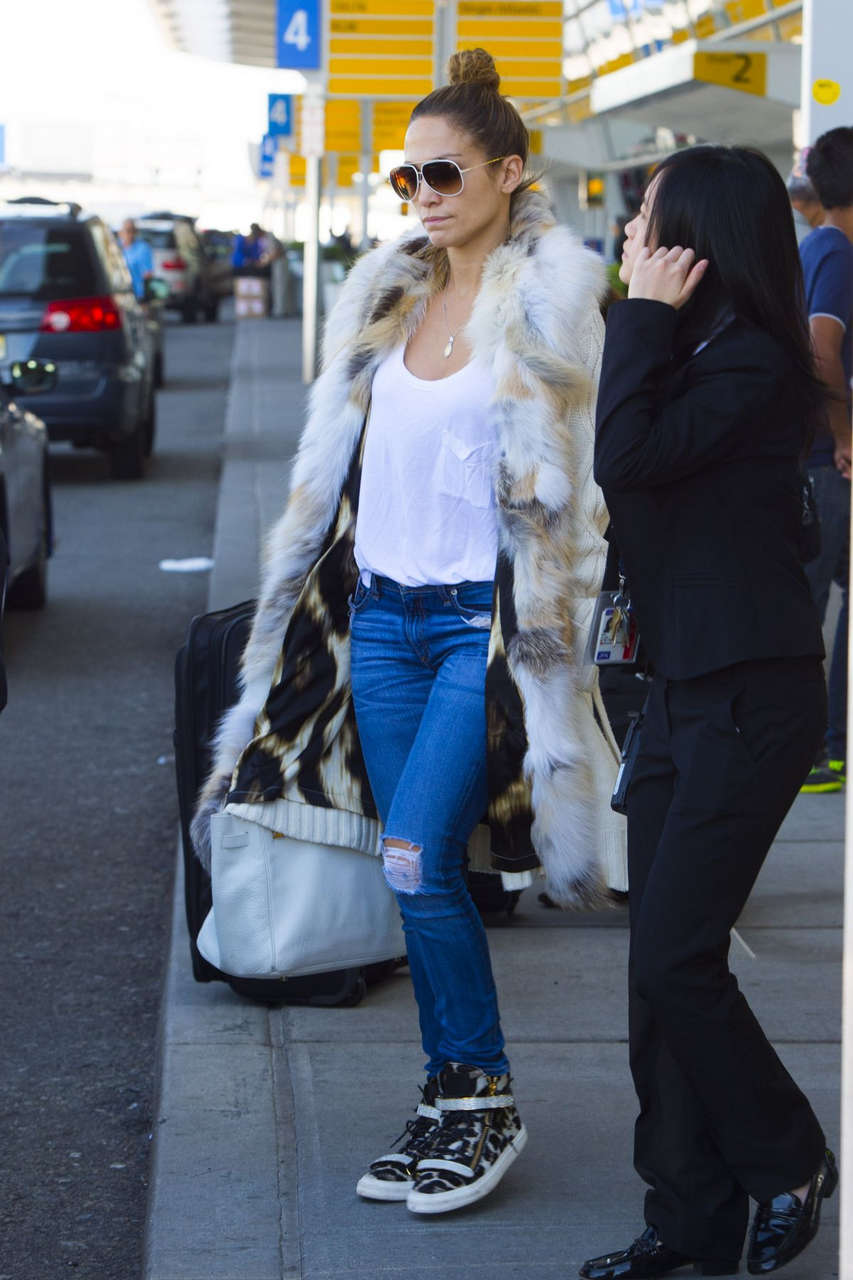Jennifer Lopez Arrives Jfk Airport New York